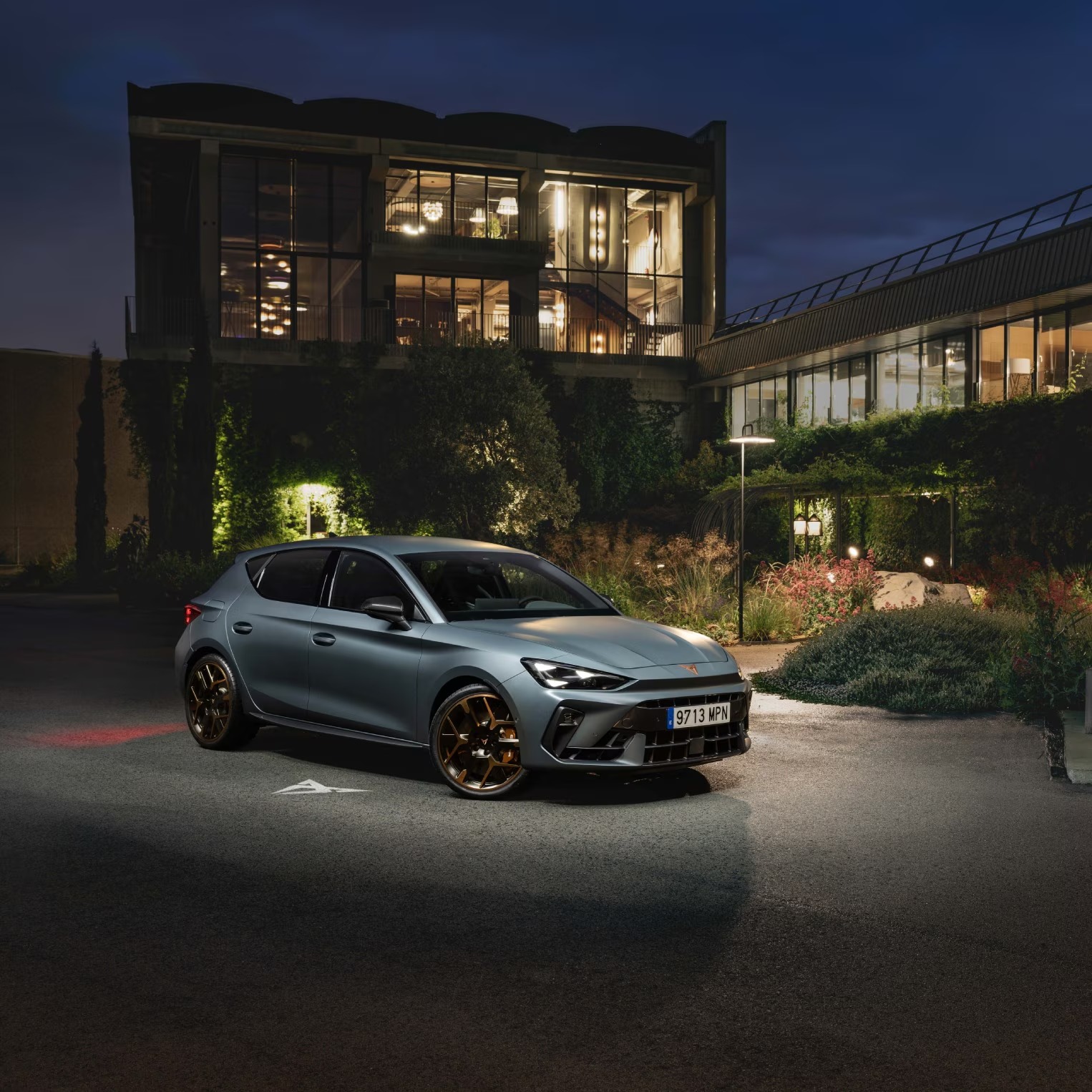 cupra_leon_new_offer_image_s.jpg