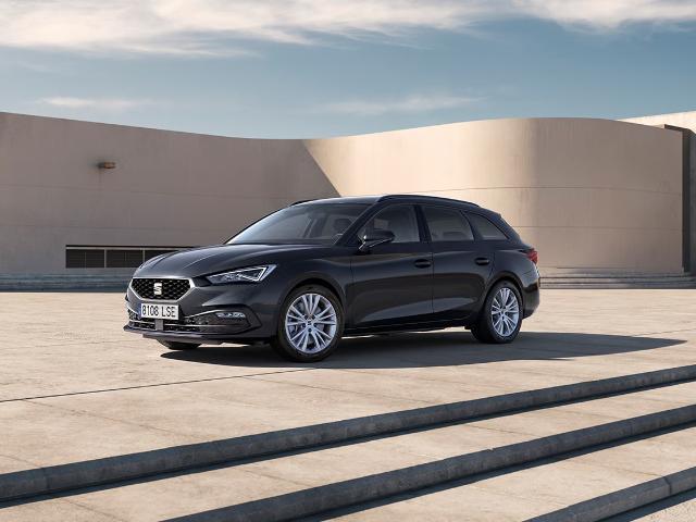 seat-leon-sportstourer-style-tinted-rear-windows-alloy-wheels.jpg